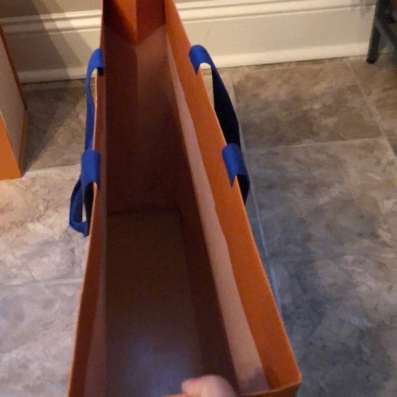 Louis Vuitton Paper-bag - Picture 5 of 5